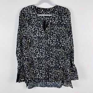 Privé Size Medium Leopard Print Long Sleeve Blouse Top Black